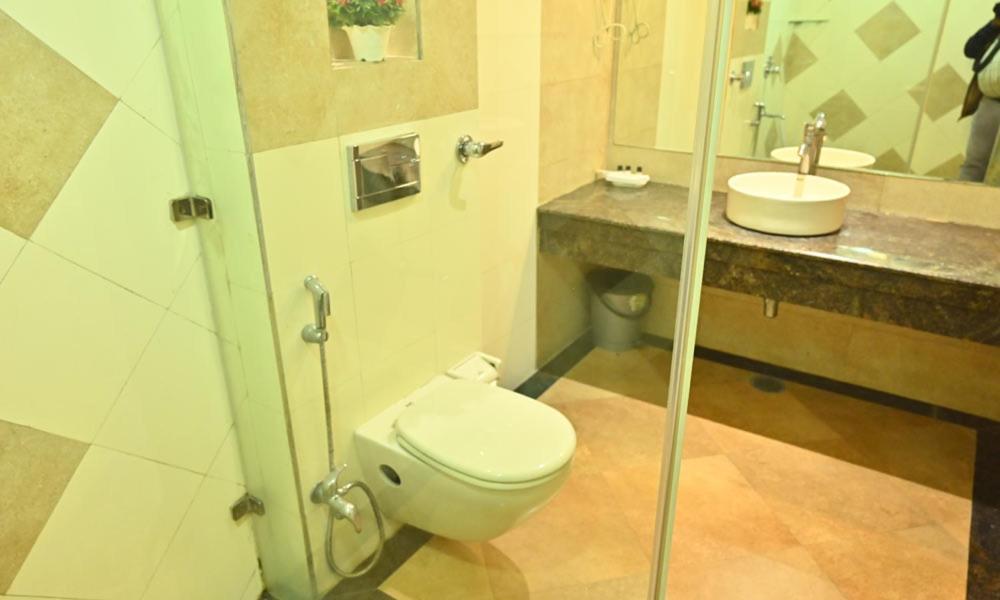 Hotel Royal Cottage Kanpur Esterno foto